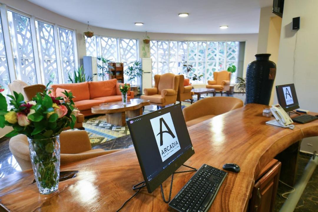 Arcadia Suites - Кампала Экстерьер фото