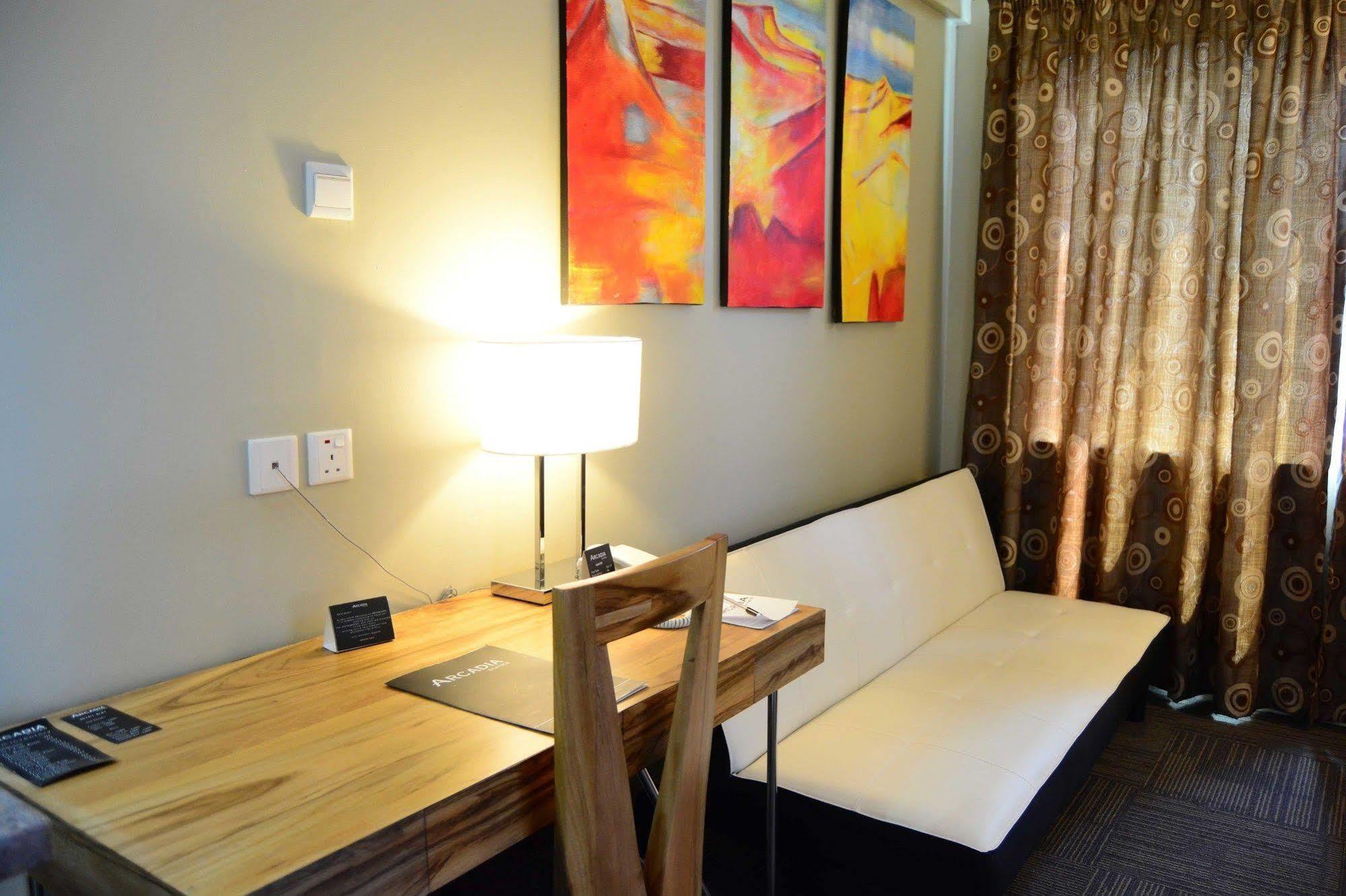 Arcadia Suites - Кампала Экстерьер фото